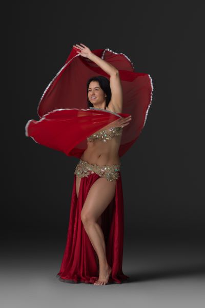 Elisa-Jade-belly-dancer